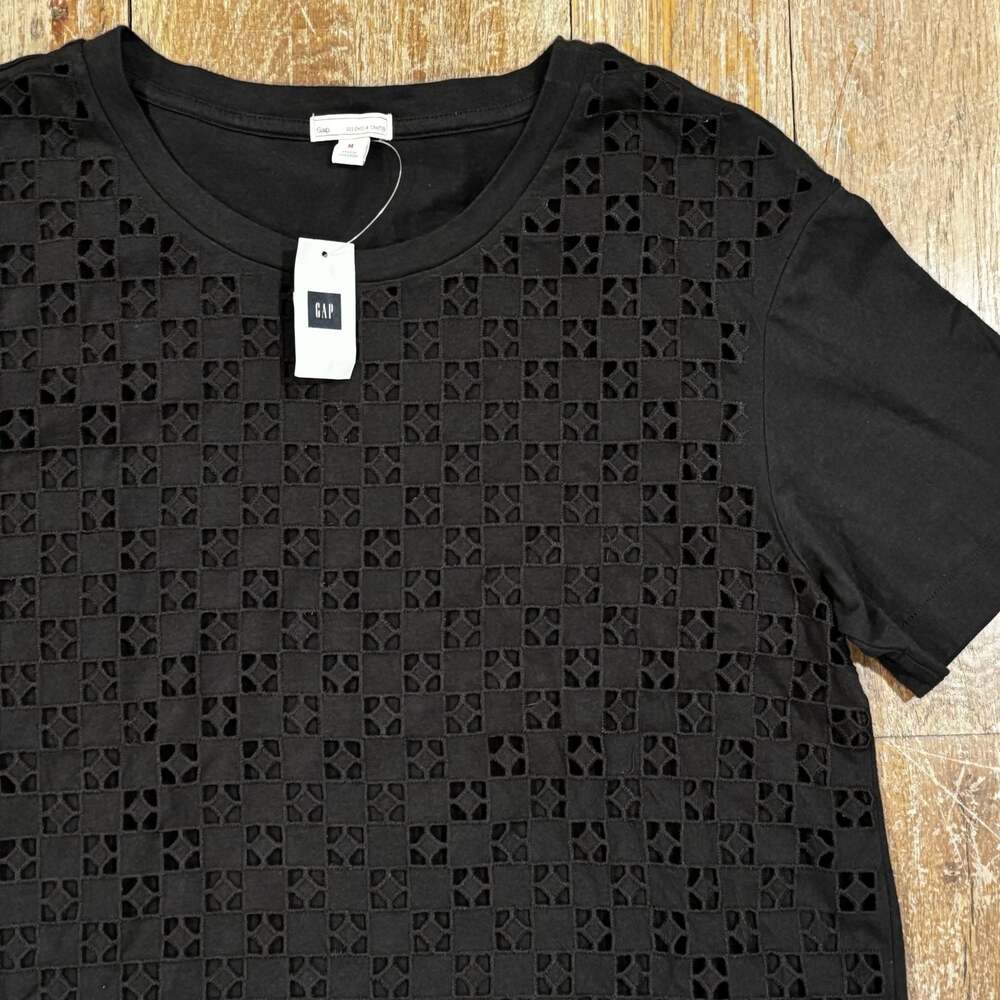 Gap Black Eyelet Cutout Front Short Sleeve Cotton T-Shirt Size M - Picture 6 of 7
